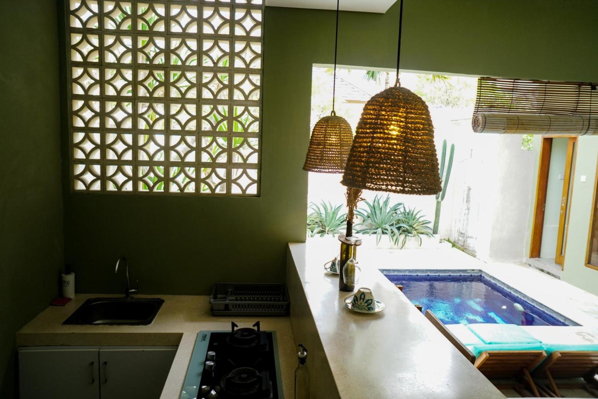 Kiki Village Bathtub And Living Room Canggu Buitenkant foto